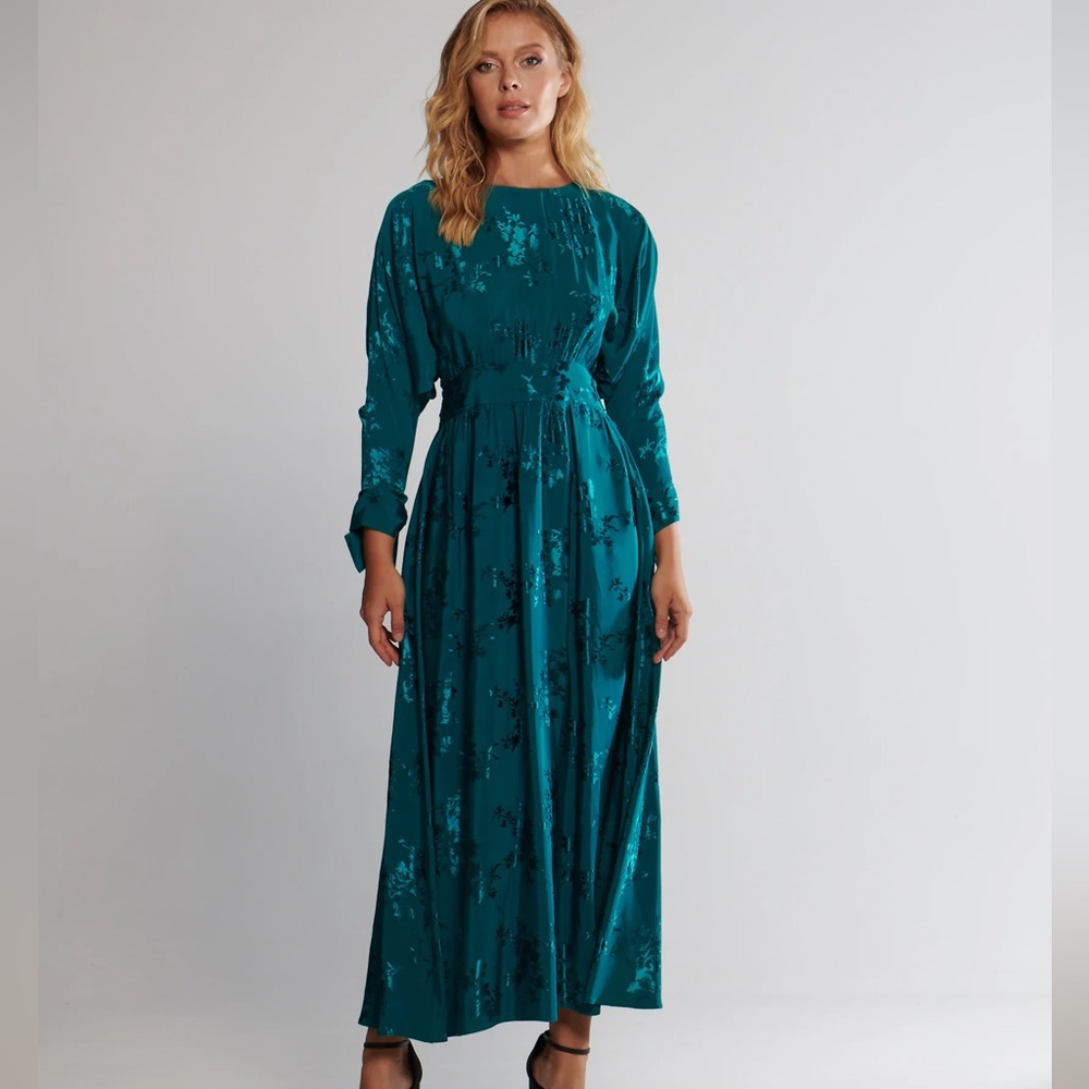 Q&P Rana Modest Maxi Dress